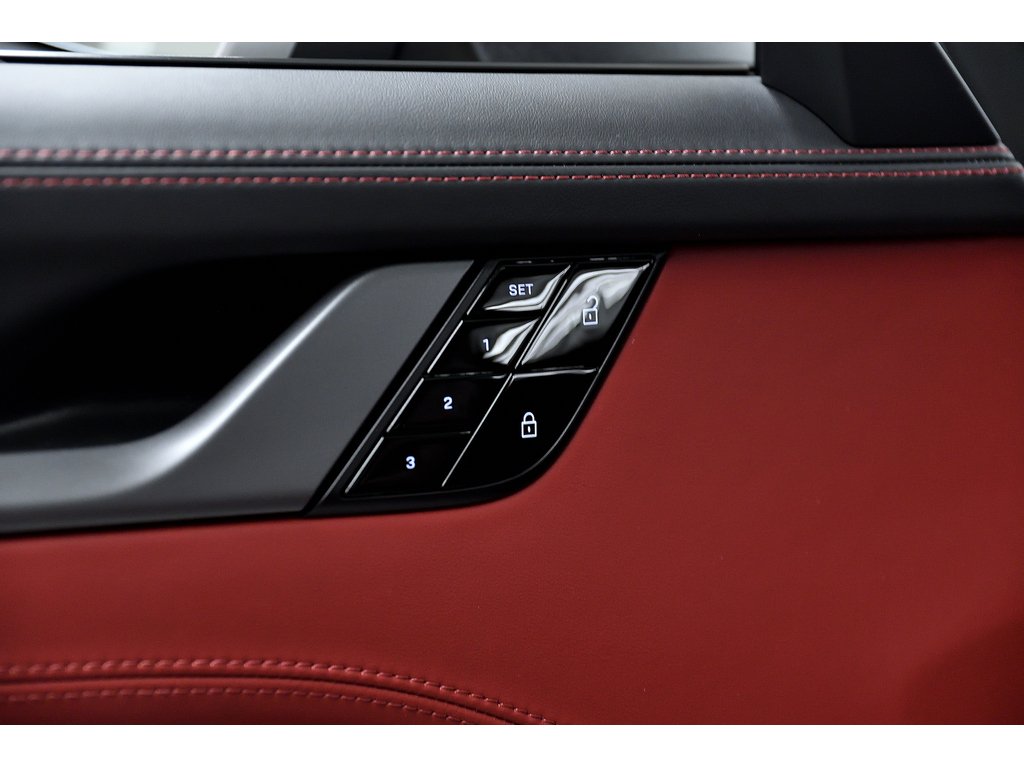 Porsche 911 Carrera 4 Coupe / Premium + Sport Package / BOSE 2021 à Laval, Québec - 32 - w1024h768px