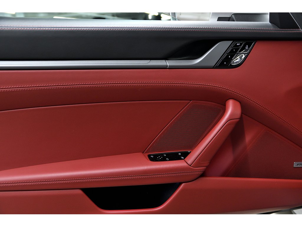 Porsche 911 Carrera 4 Coupe / Premium + Sport Package / BOSE 2021 à Laval, Québec - 31 - w1024h768px