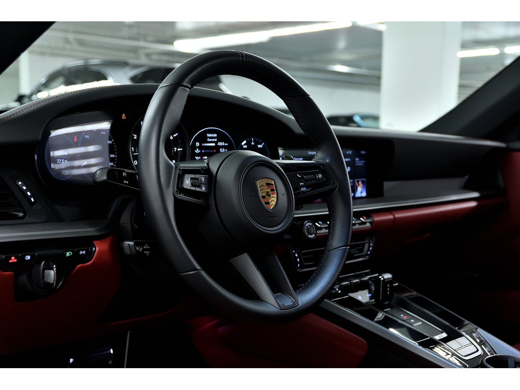 Porsche 911 Carrera 4 Coupe / Premium + Sport Package / BOSE 2021 à Laval, Québec - 10 - w1024h768px