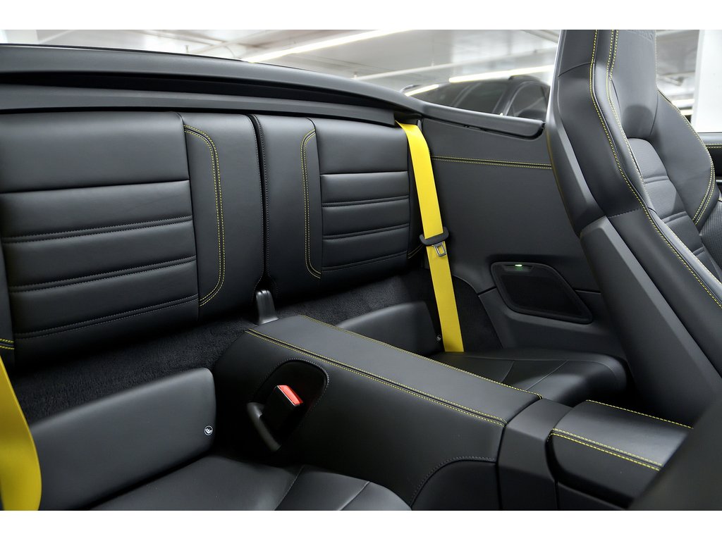 Porsche 911 Turbo S Cab / Sport Pack / PASM / Sport Exhaust 2021 à Laval, Québec - 37 - w1024h768px