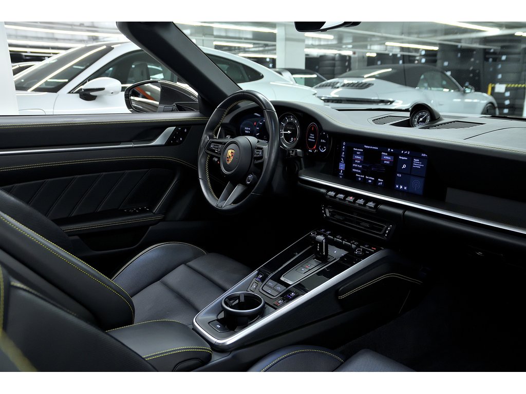 Porsche 911 Turbo S Cab / Sport Pack / PASM / Sport Exhaust 2021 à Laval, Québec - 32 - w1024h768px