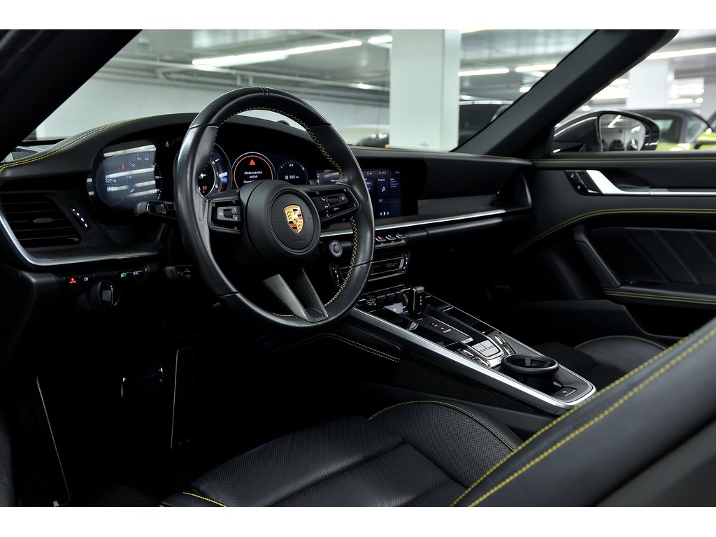 Porsche 911 Turbo S Cab / Sport Pack / PASM / Sport Exhaust 2021 à Laval, Québec - 11 - w1024h768px