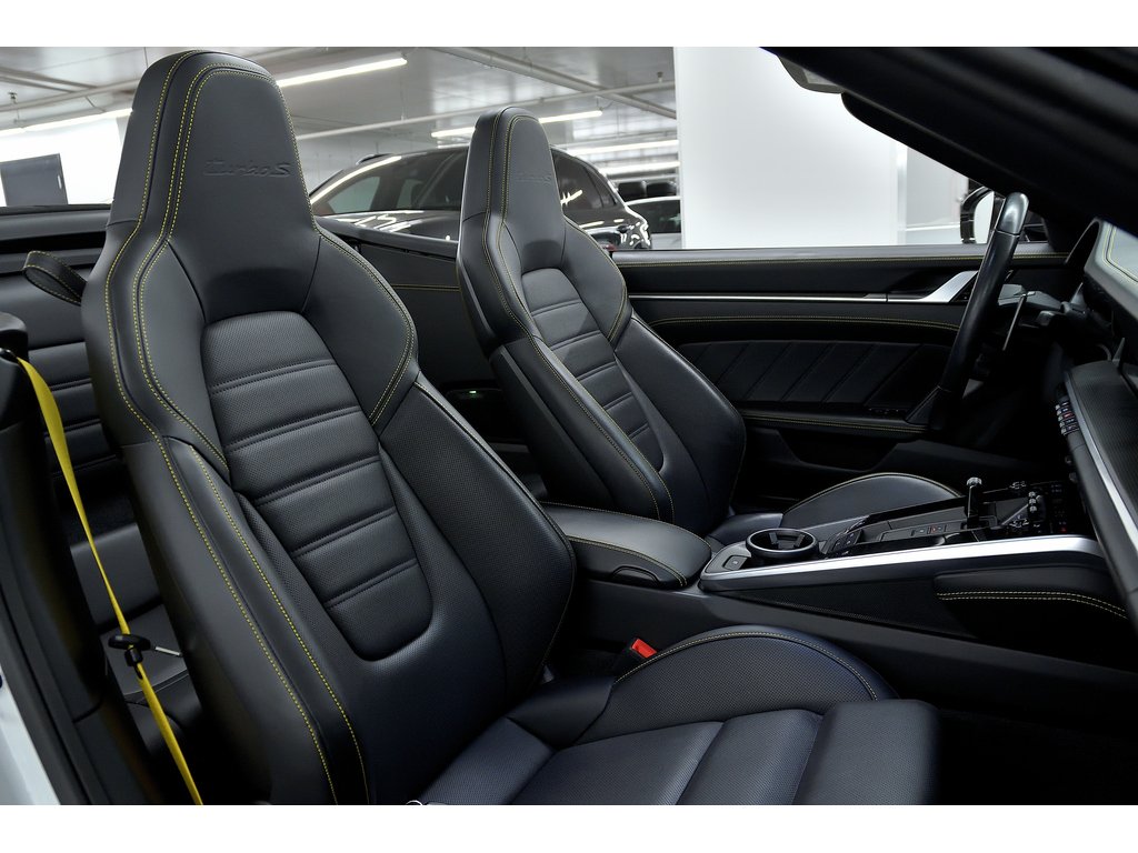 Porsche 911 Turbo S Cab / Sport Pack / PASM / Sport Exhaust 2021 à Laval, Québec - 35 - w1024h768px