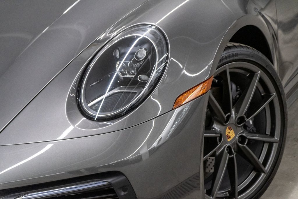 2021 Porsche 911 Carrera 4 in Laval, Quebec - 7 - w1024h768px