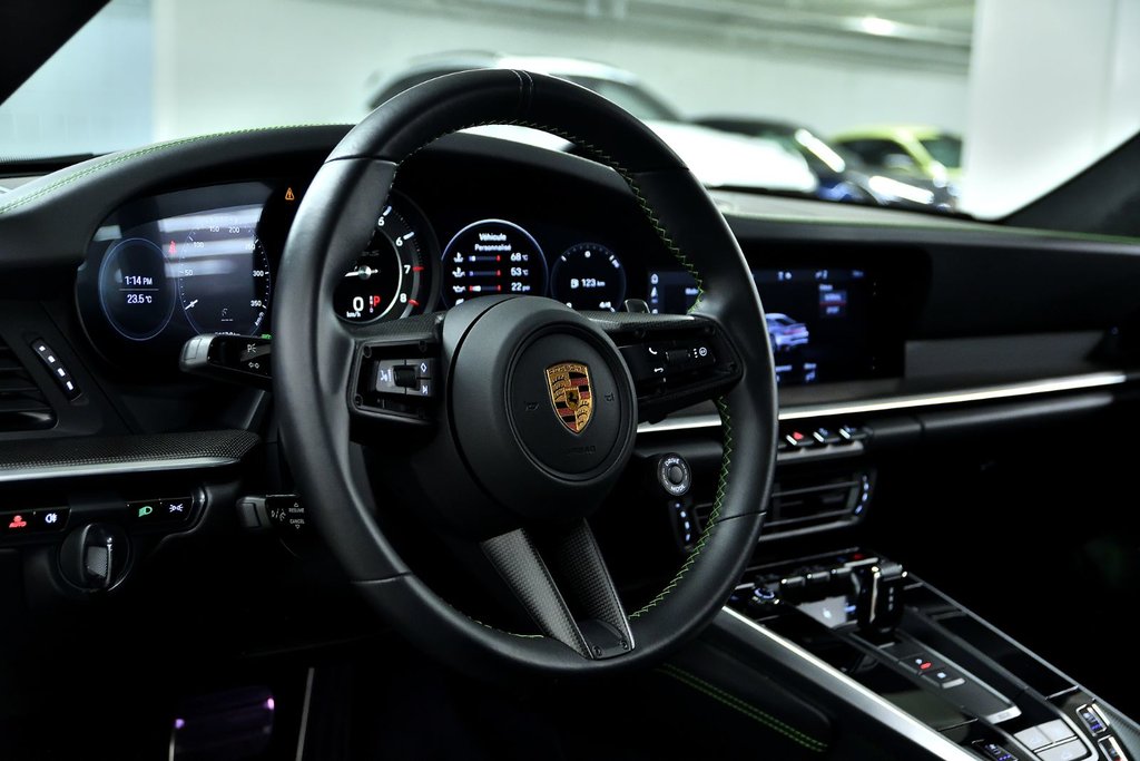 2021 Porsche 911 Turbo S in Laval, Quebec - 12 - w1024h768px