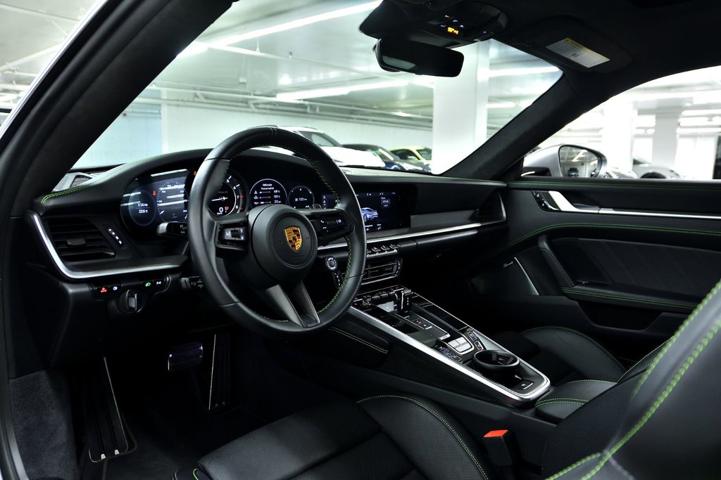 2021 Porsche 911 Turbo S in Laval, Quebec - 13 - w1024h768px