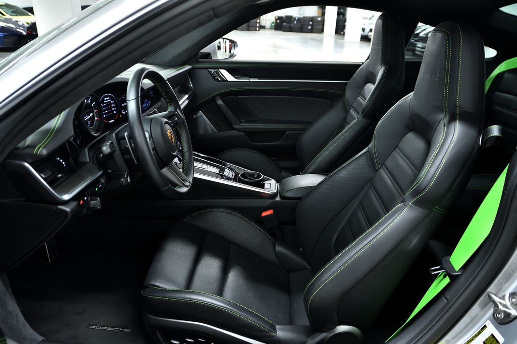 2021 Porsche 911 Turbo S in Laval, Quebec - 14 - w1024h768px