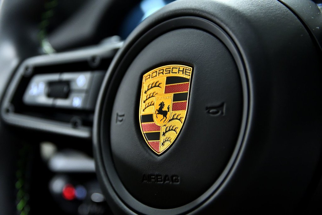 2021 Porsche 911 Turbo S in Laval, Quebec - 22 - w1024h768px