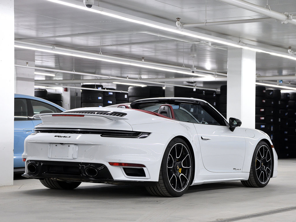 Porsche 911 Turbo S Cabriolet  / Burmester High End 2022 à Laval, Québec - 8 - w1024h768px