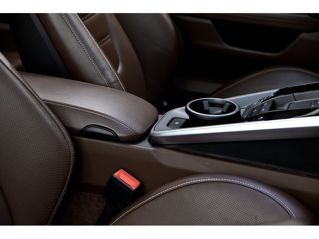 Porsche 911 Turbo Cabriolet / Sport Exhaust / 18 Ways / BOSE 2022 à Laval, Québec - 38 - w1024h768px