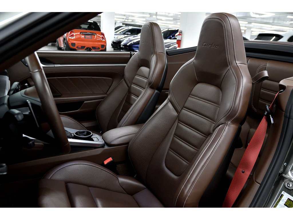 Porsche 911 Turbo Cabriolet / Sport Exhaust / 18 Ways / BOSE 2022 à Laval, Québec - 16 - w1024h768px