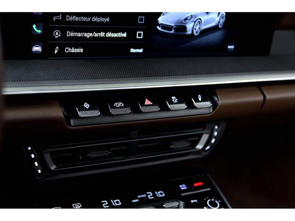 Porsche 911 Turbo Cabriolet / Sport Exhaust / 18 Ways / BOSE 2022 à Laval, Québec - 28 - w1024h768px