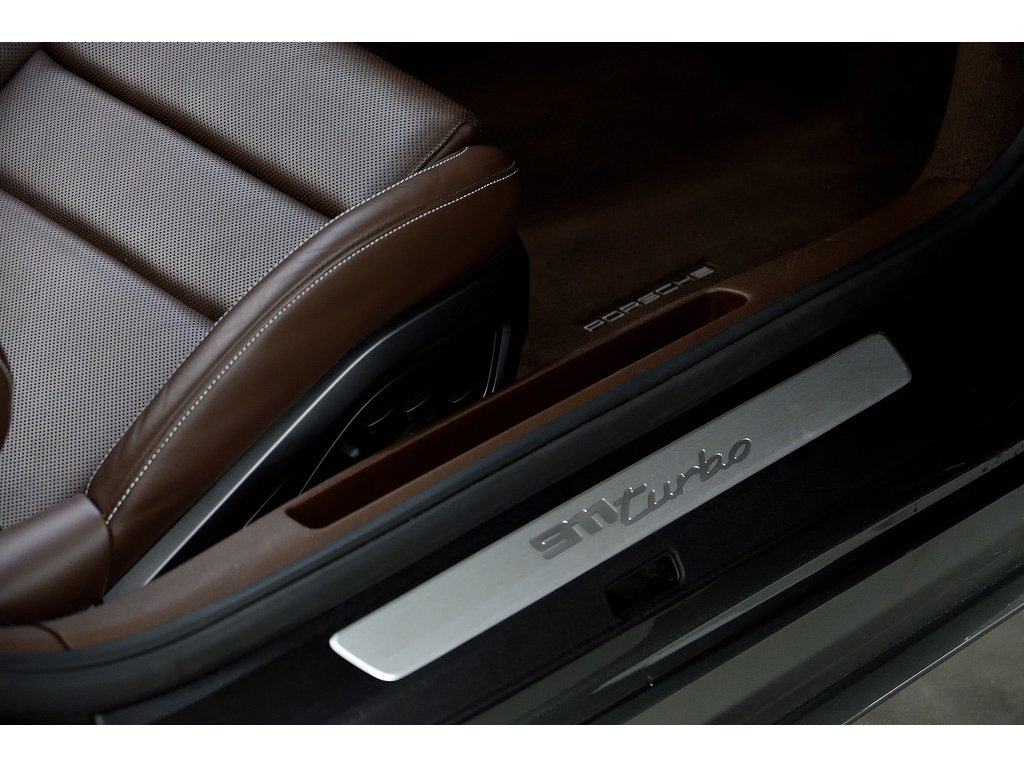 Porsche 911 Turbo Cabriolet / Sport Exhaust / 18 Ways / BOSE 2022 à Laval, Québec - 36 - w1024h768px