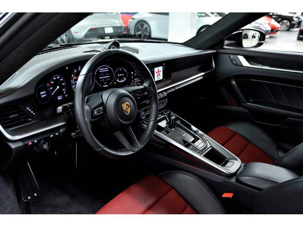2022 Porsche 911 Turbo S Coupe in Laval, Quebec - 15 - w1024h768px