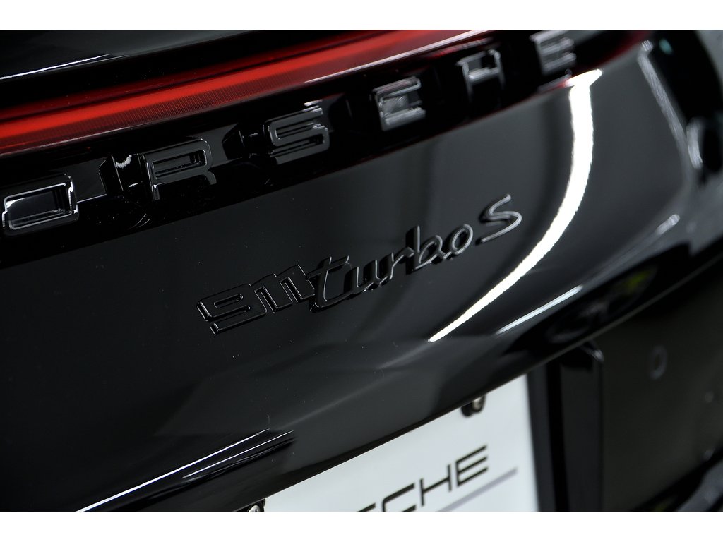 2022 Porsche 911 Turbo S Coupe in Laval, Quebec - 12 - w1024h768px