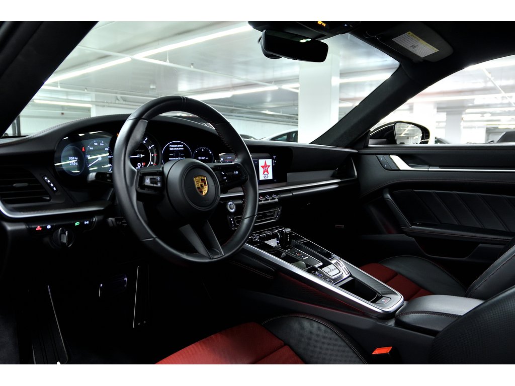 2022 Porsche 911 Turbo S Coupe in Laval, Quebec - 14 - w1024h768px