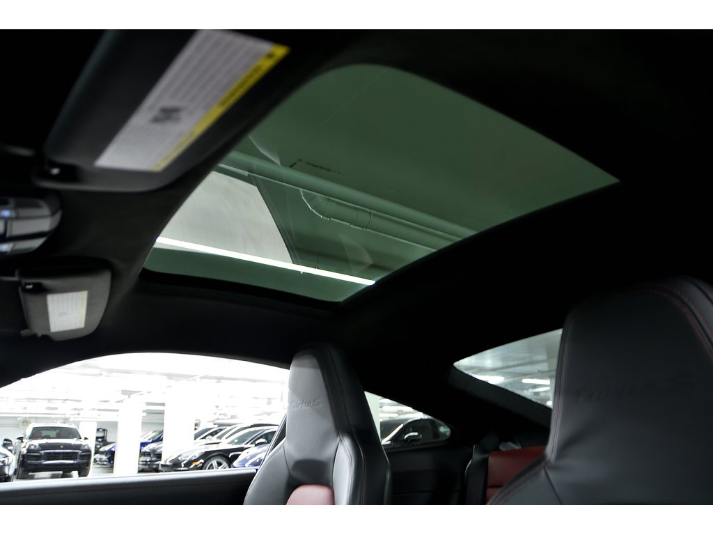 2022 Porsche 911 Turbo S Coupe in Laval, Quebec - 21 - w1024h768px