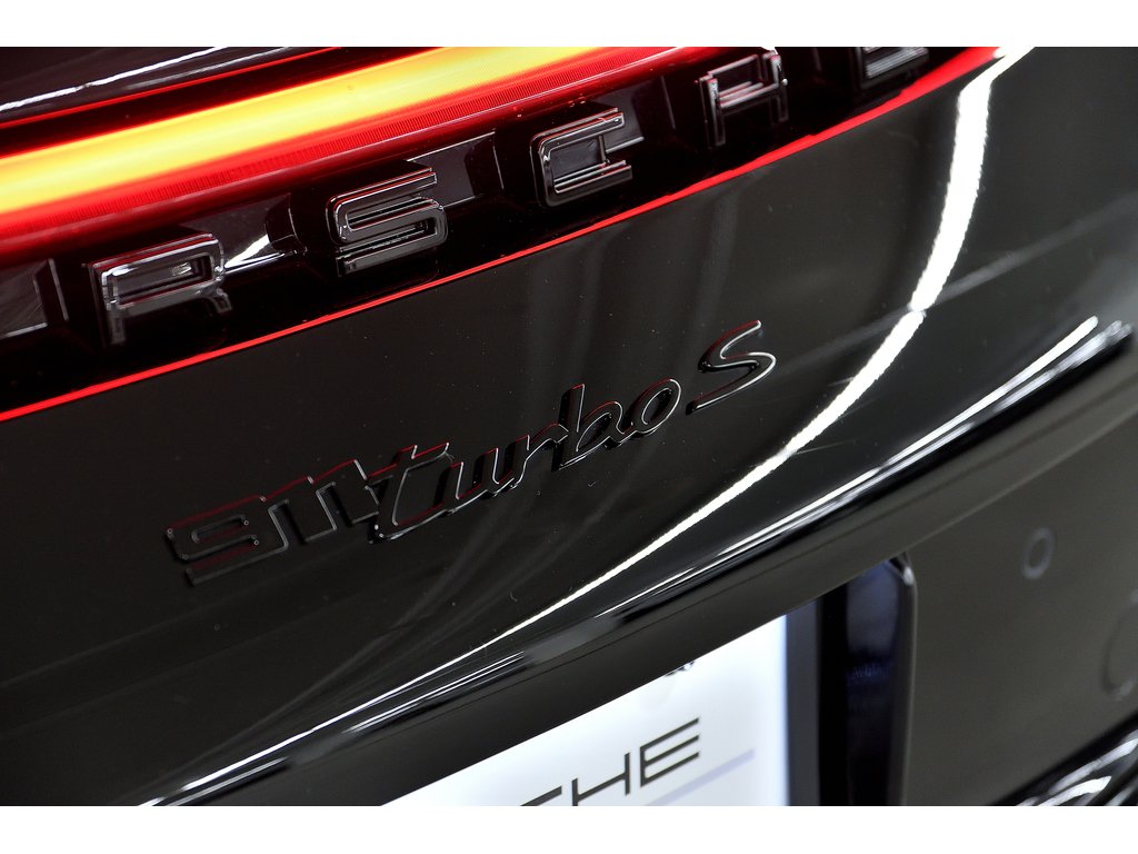 2022 Porsche 911 Turbo S Coupe in Laval, Quebec - 41 - w1024h768px