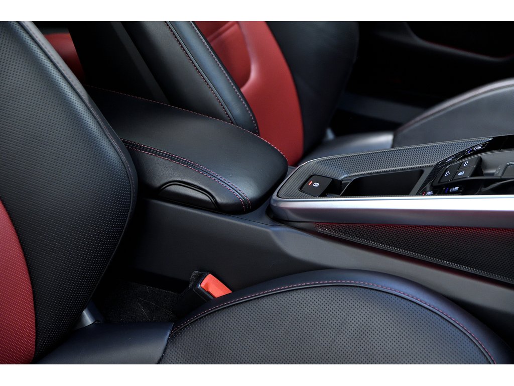 2022 Porsche 911 Turbo S Coupe in Laval, Quebec - 39 - w1024h768px