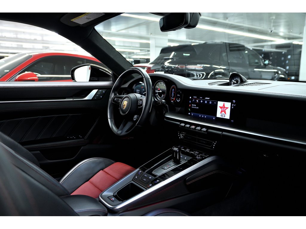 2022 Porsche 911 Turbo S Coupe in Laval, Quebec - 35 - w1024h768px