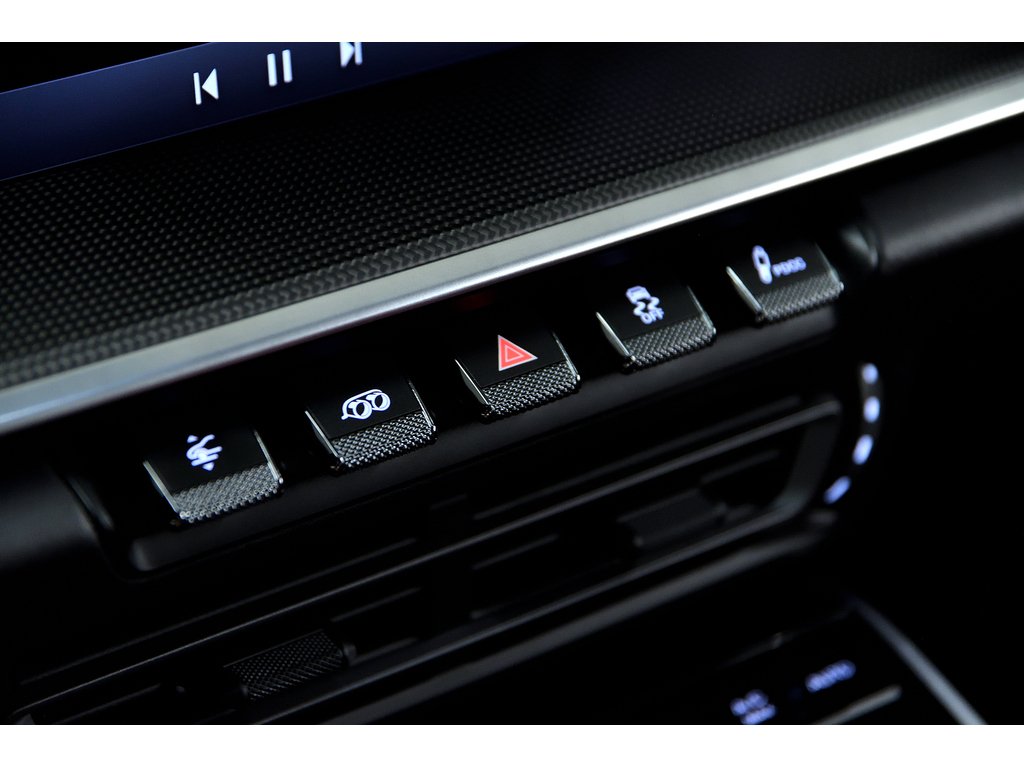 2022 Porsche 911 Turbo S Coupe in Laval, Quebec - 29 - w1024h768px