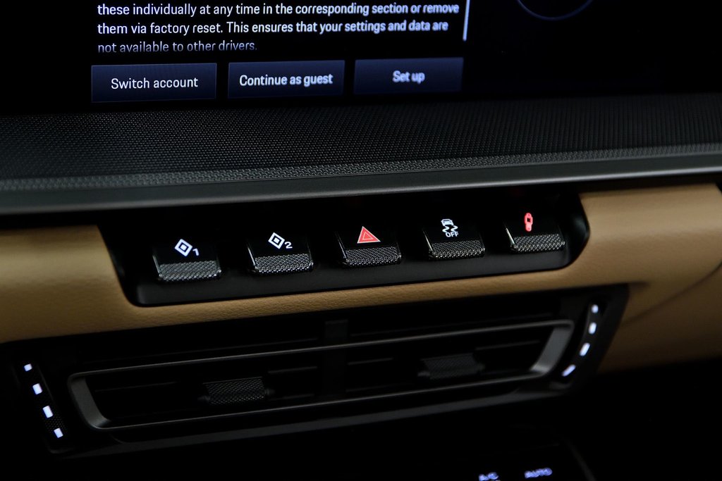 2022 Porsche 911 Carrera S Cabriolet in Laval, Quebec - 32 - w1024h768px