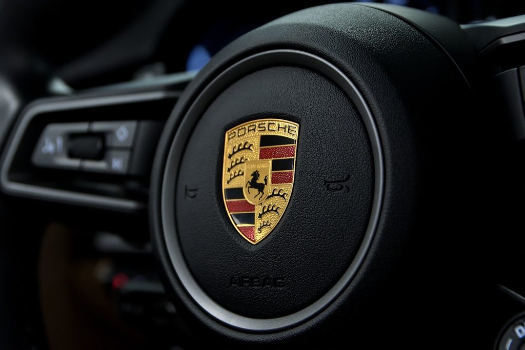 2022 Porsche 911 Carrera S Cabriolet in Laval, Quebec - 26 - w1024h768px