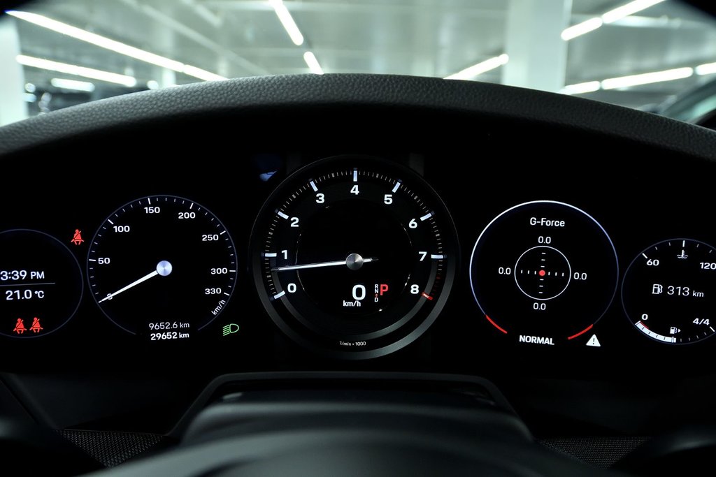 2022 Porsche 911 Carrera S Cabriolet in Laval, Quebec - 24 - w1024h768px