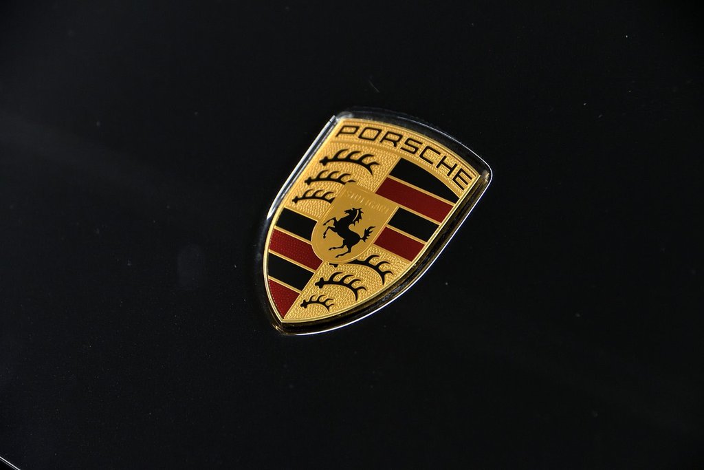 2022 Porsche 911 Carrera S Cabriolet in Laval, Quebec - 6 - w1024h768px