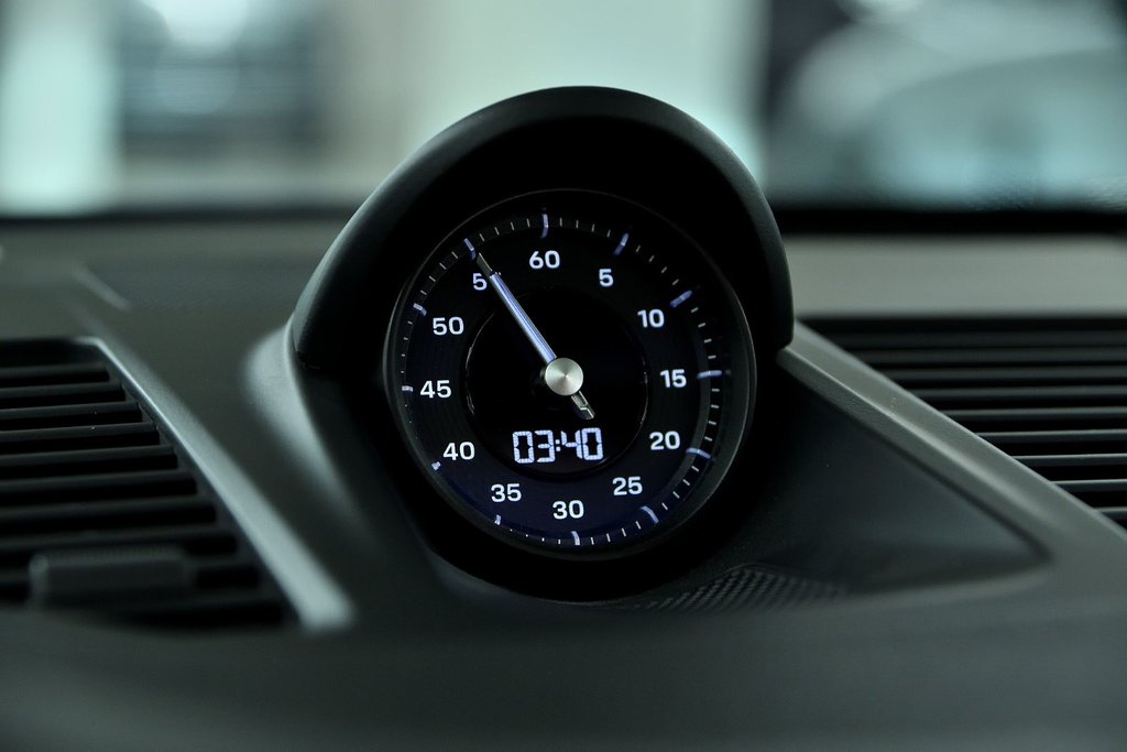 2022 Porsche 911 Carrera S Cabriolet in Laval, Quebec - 33 - w1024h768px