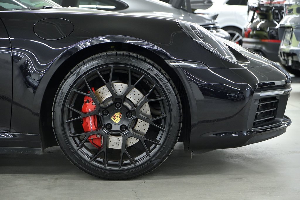 2022 Porsche 911 Carrera S Cabriolet in Laval, Quebec - 9 - w1024h768px