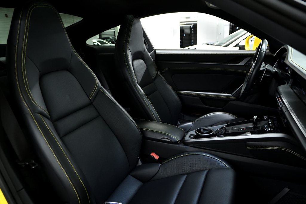 2022 Porsche 911 Carrera S in Laval, Quebec - 43 - w1024h768px