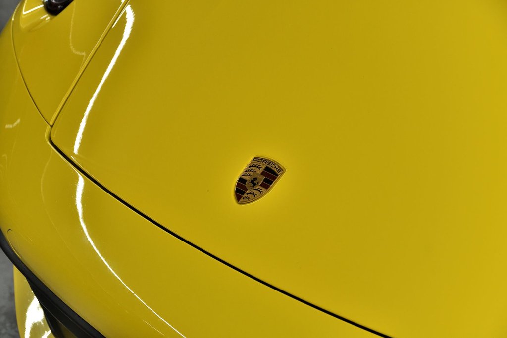 2022 Porsche 911 Carrera S in Laval, Quebec - 6 - w1024h768px
