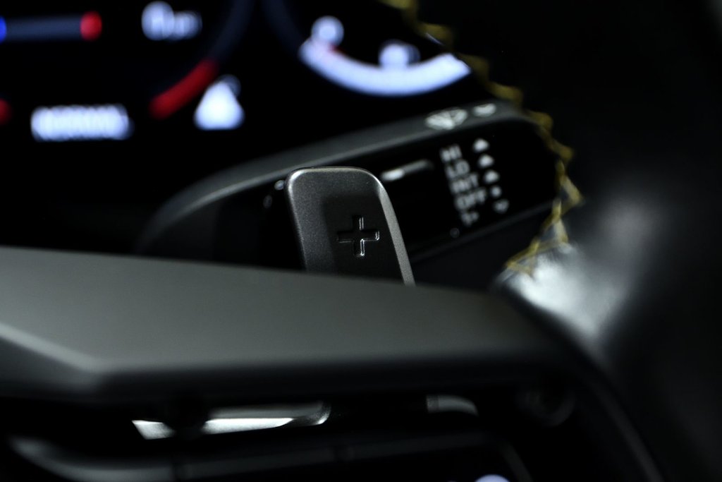 2022 Porsche 911 Carrera S in Laval, Quebec - 16 - w1024h768px