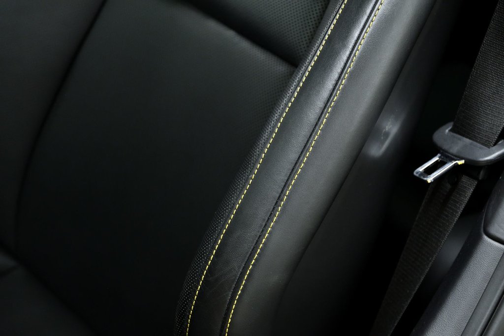 2022 Porsche 911 Carrera S in Laval, Quebec - 41 - w1024h768px