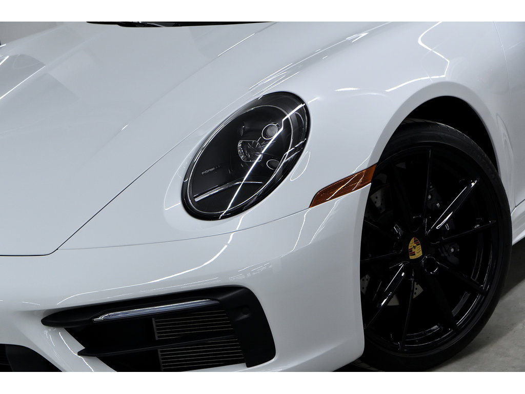 2023 Porsche 911 Carrera 4 Cabriolet / Burmester / Sport Package in Laval, Quebec - 10 - w1024h768px