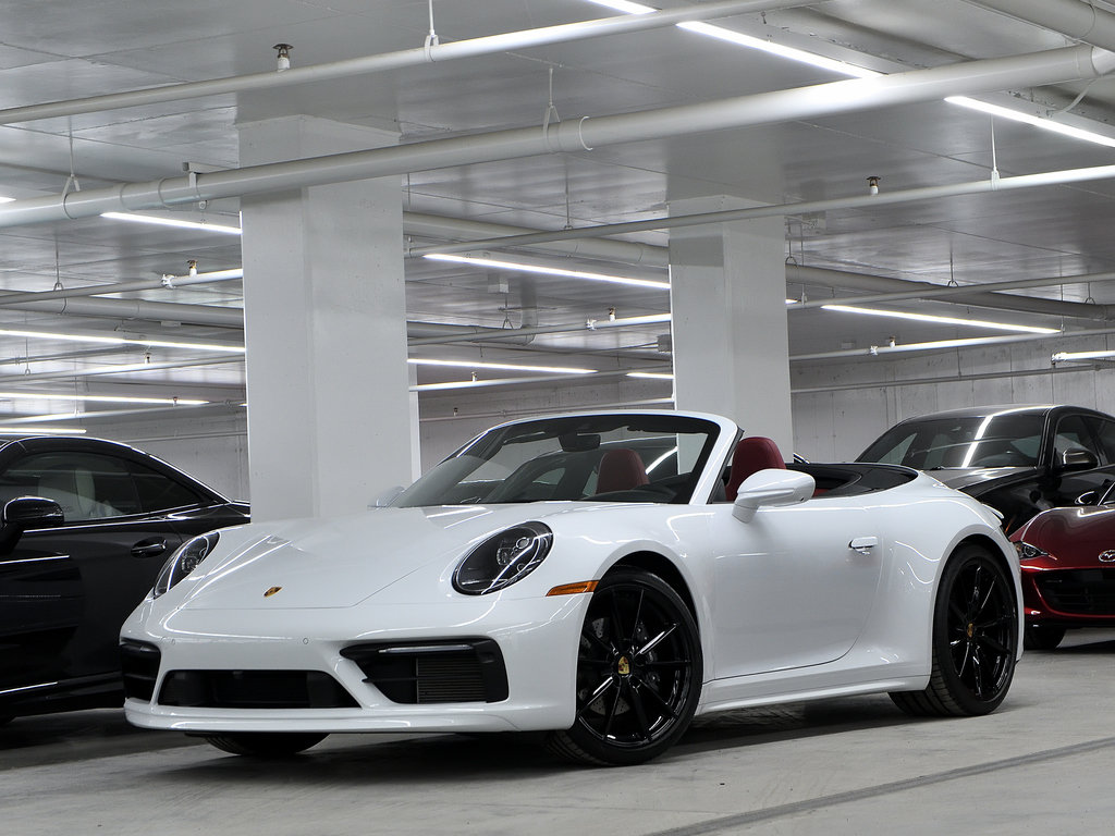 2023 Porsche 911 Carrera 4 Cabriolet / Burmester / Sport Package in Laval, Quebec - 1 - w1024h768px