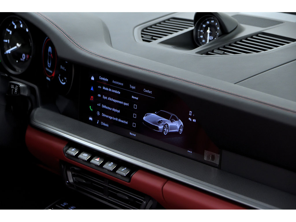 2023 Porsche 911 Carrera 4 Cabriolet / Burmester / Sport Package in Laval, Quebec - 32 - w1024h768px