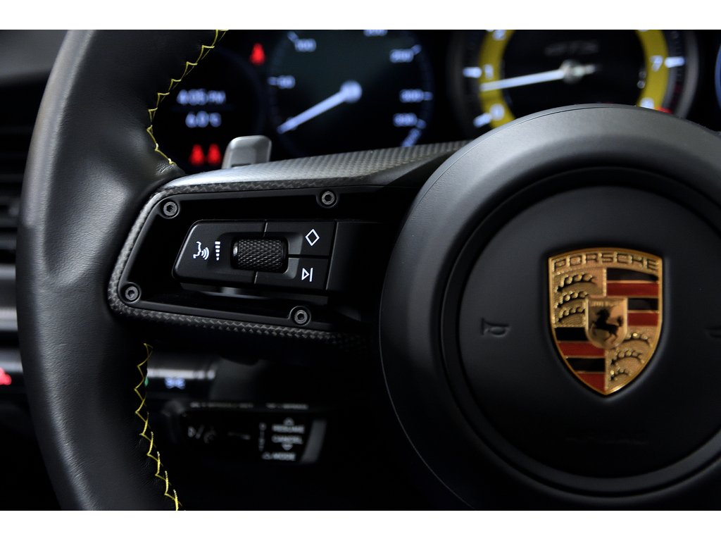 Porsche 911 Carrera 4 GTS Coupe / Premium Package / ACC 2023 à Laval, Québec - 16 - w1024h768px