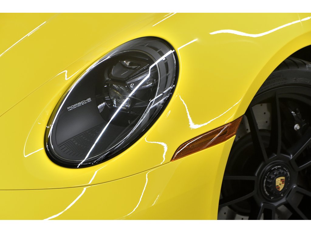 Porsche 911 Carrera 4 GTS Coupe / Premium Package / ACC 2023 à Laval, Québec - 7 - w1024h768px