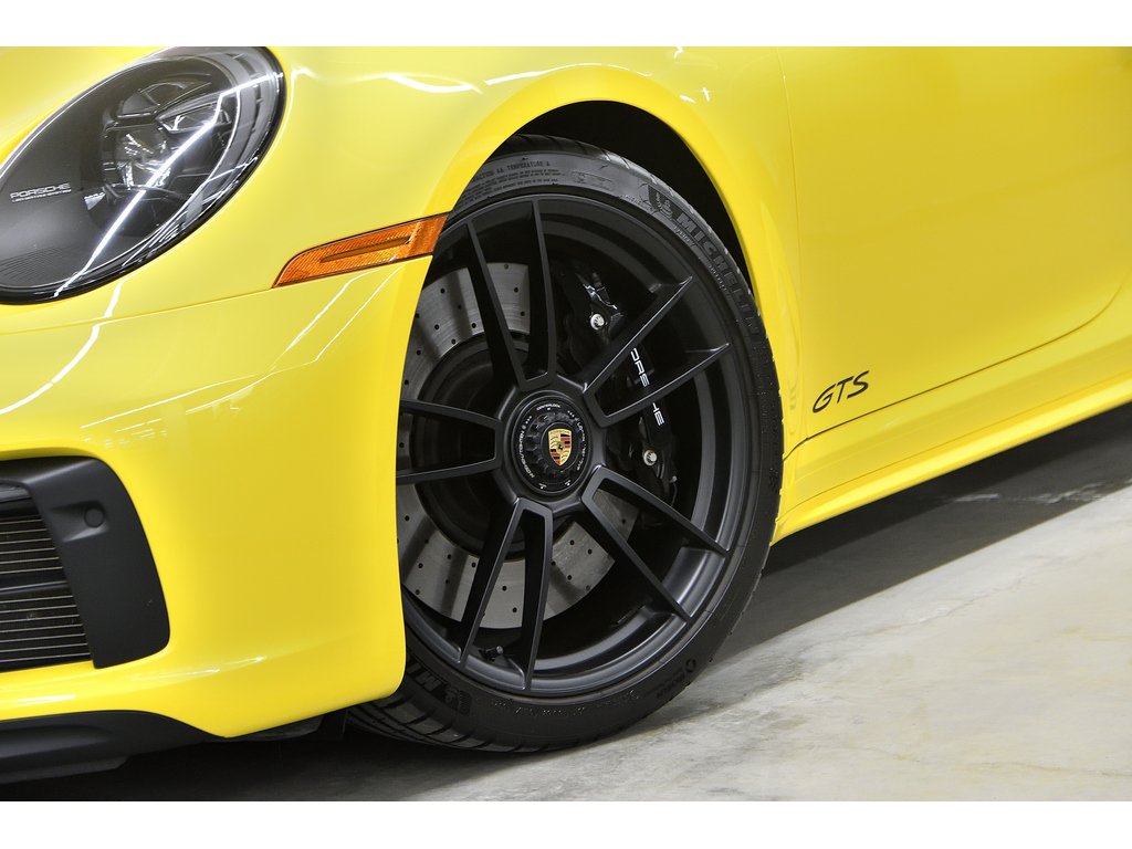 Porsche 911 Carrera 4 GTS Coupe / Premium Package / ACC 2023 à Laval, Québec - 8 - w1024h768px