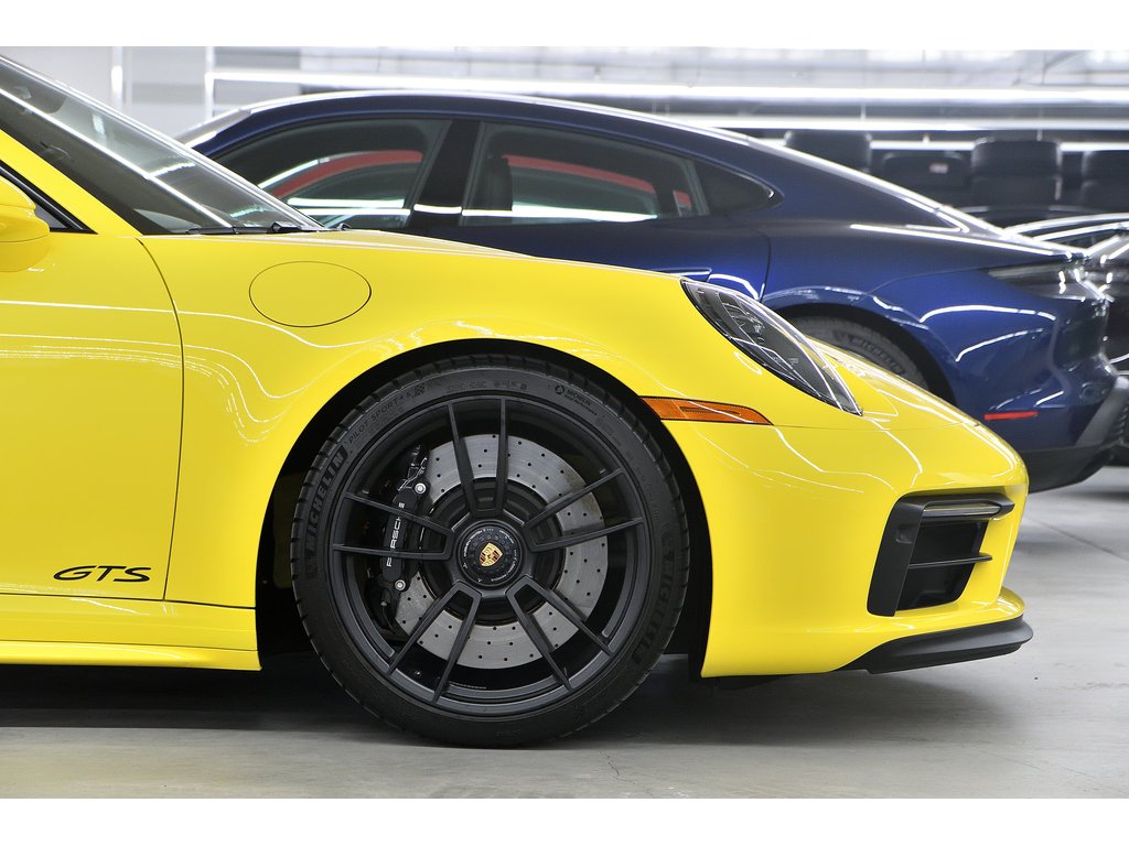 Porsche 911 Carrera 4 GTS Coupe / Premium Package / ACC 2023 à Laval, Québec - 9 - w1024h768px