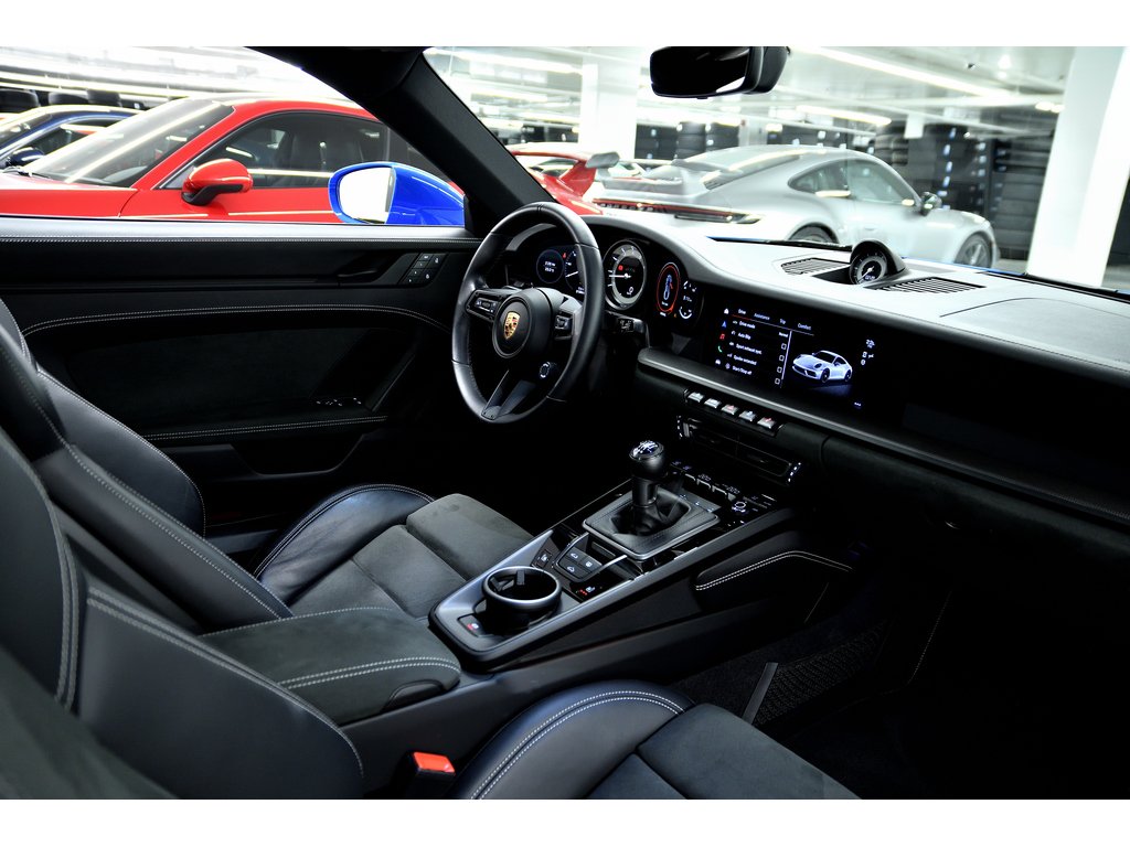 2023 Porsche 911 Carrera GTS Coupe / Manual Transmission / BOSE in Laval, Quebec - 34 - w1024h768px