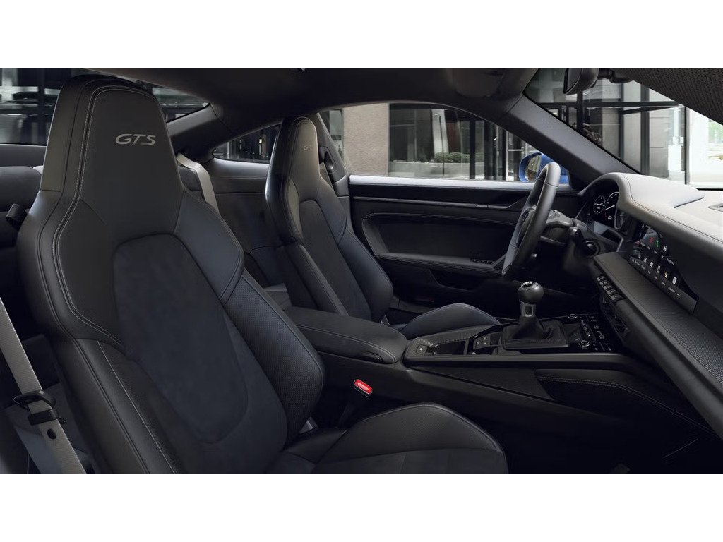 Porsche 911 Carrera GTS Coupe / Manual Transmission / BOSE 2023 à Laval, Québec - 6 - w1024h768px