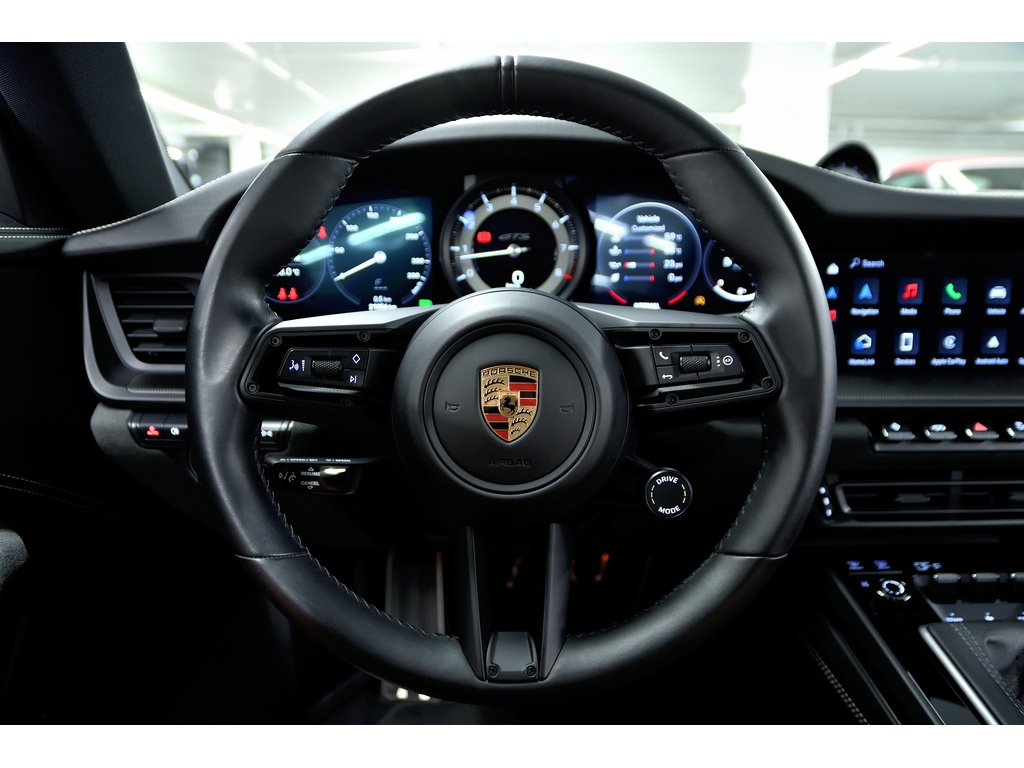 2023 Porsche 911 Carrera GTS Coupe / Manual Transmission / BOSE in Laval, Quebec - 17 - w1024h768px