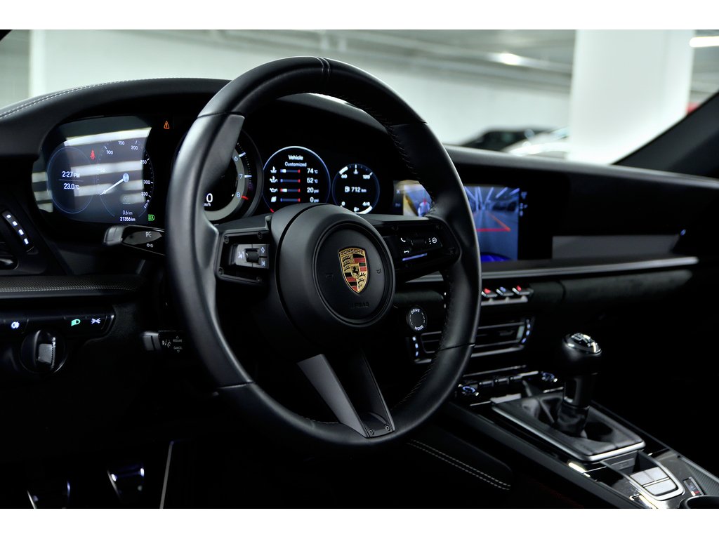2023 Porsche 911 Carrera GTS Coupe / Manual Transmission / BOSE in Laval, Quebec - 10 - w1024h768px