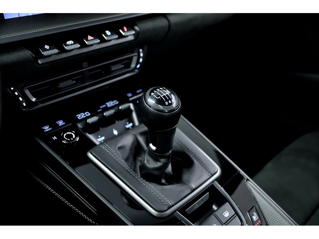 2023 Porsche 911 Carrera GTS Coupe / Manual Transmission / BOSE in Laval, Quebec - 25 - w1024h768px