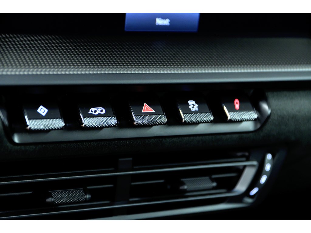 2023 Porsche 911 Carrera GTS Coupe / Manual Transmission / BOSE in Laval, Quebec - 24 - w1024h768px