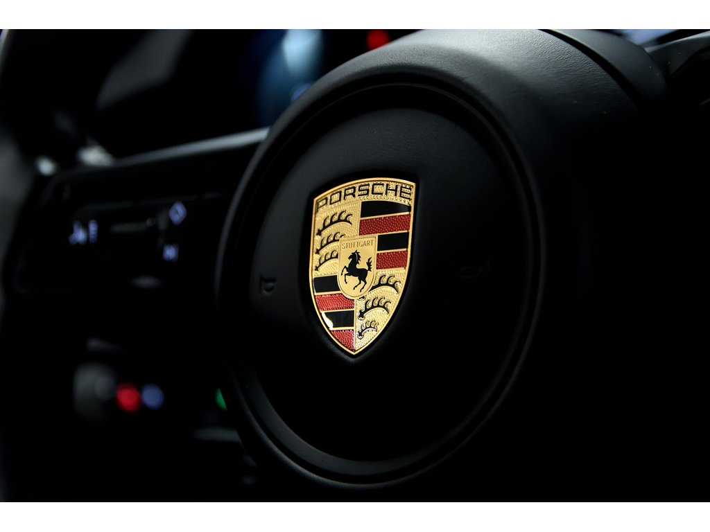 2023 Porsche 911 Carrera GTS Coupe / Manual Transmission / BOSE in Laval, Quebec - 19 - w1024h768px