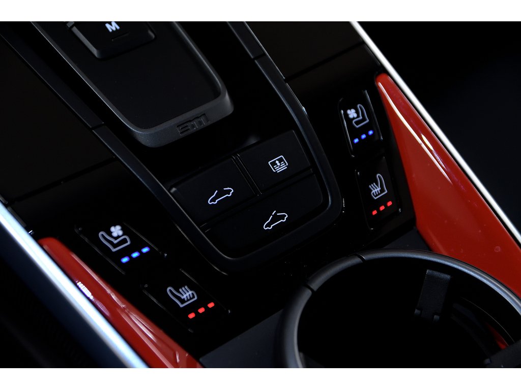 2023 Porsche 911 Turbo Coupe / Front Axle / Sport Exhaust / BOSE in Laval, Quebec - 26 - w1024h768px